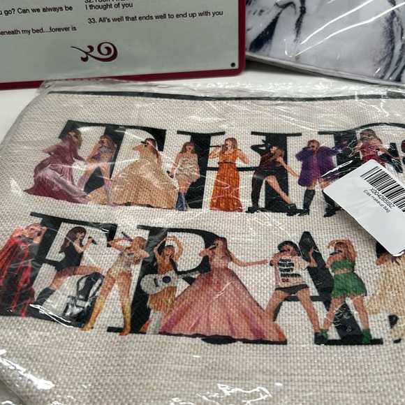 Taylor Swift Fan Bundle Including Wall Tapestry, Lyric Metal Sign And Makeup Bag - Picture 3 of 9